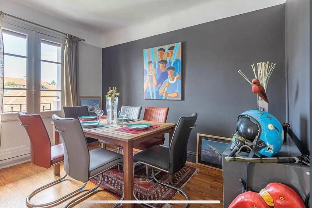 Apartamento Exceptionnel 3 Pieces Art Deco En Dernier Etage Avec Garage Prive Centre Biarritz
